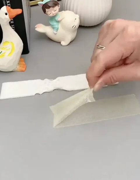 8. 剥がせる両面テープ