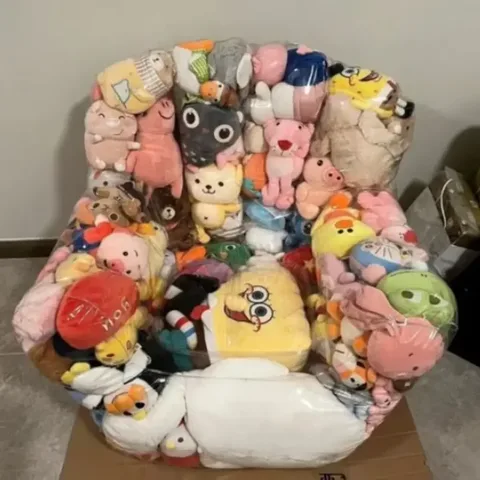 37. 인형보관소파