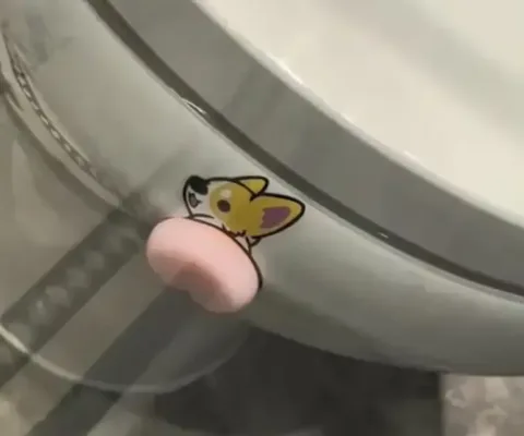 69. 문콕방지 엉덩이