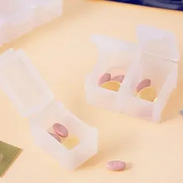 010. 분리되는 휴대용 약통 케이스